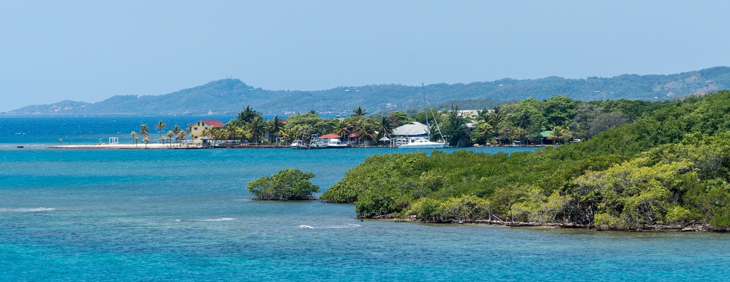 Ostrov Isla de Roatan, Honduras (zdroj Pixabay, Michelle Raponi)